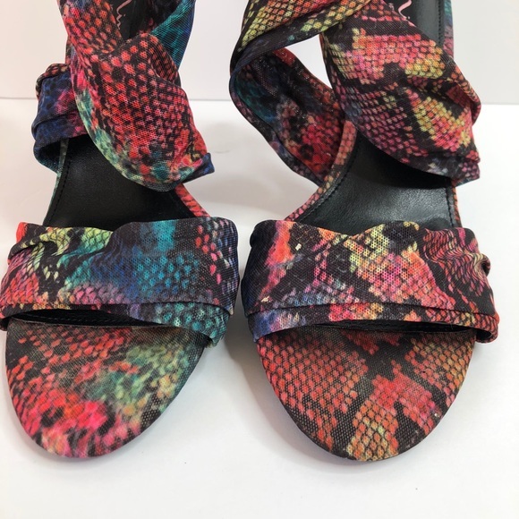 Nina Strap Color Heels #8.5 - Picture 3 of 11
